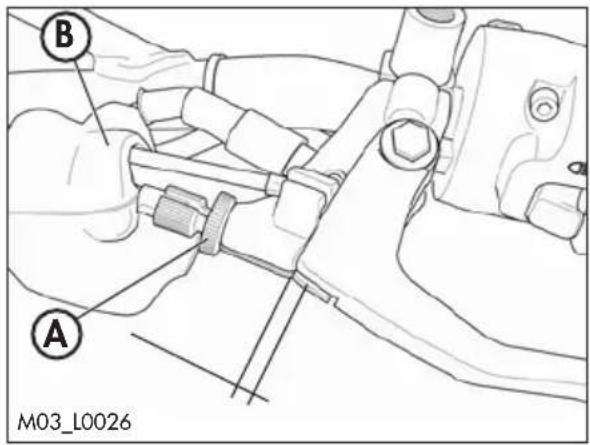 Beta RR 4T 125 (2021) - RéGLAGE DE L'EMBRAYAGE - 1