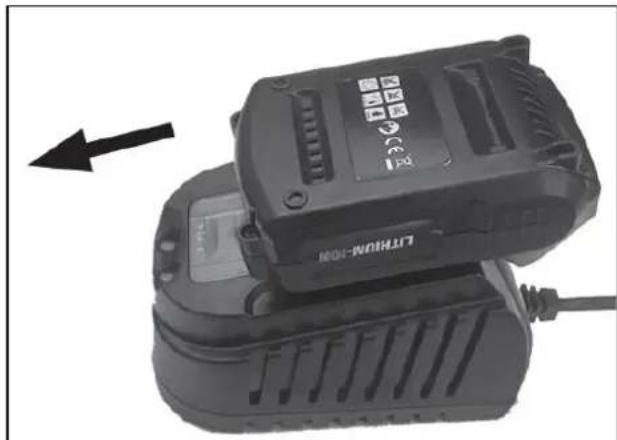 Eurom Weedcleaner - Charging the battery - 1