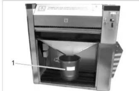 Kärcher M 80 3 S - Emptying the dirt receptacle - 1