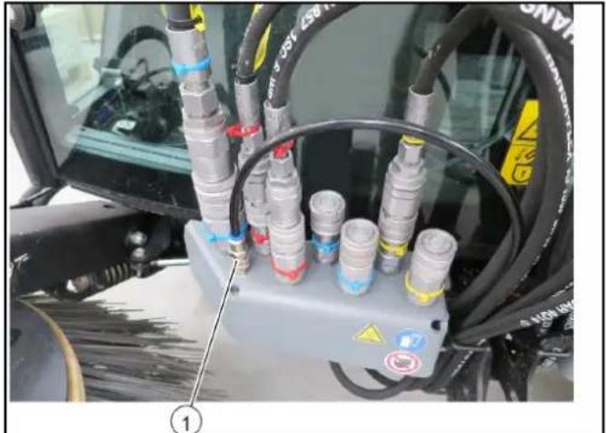 Kärcher MC 130 Plus - Right-hand side connections - 1