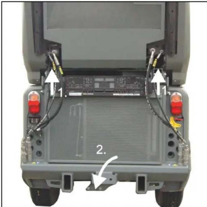Kärcher MC 130 Plus - Colocacion/retirada de la rejilla de proteccion del radiador - 1