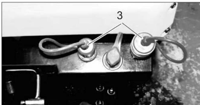 Kärcher MIC 26C Advanced Comfort - Connecting the hydraulic lines - 2