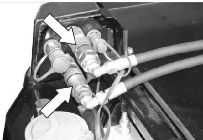 Kärcher MIC 26C Advanced Comfort - Connecting the hydraulic lines - 1