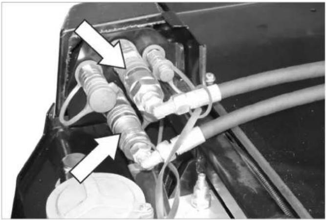 Kärcher MIC 26C Advanced Comfort - Conectar los conductos hidráulicos - 1