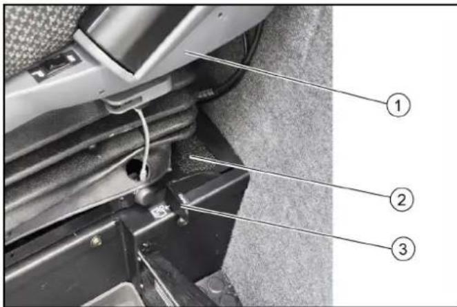 Kärcher MIC 70 - Sustitución del filtro de polvo detrás del asiento del conductor - 1