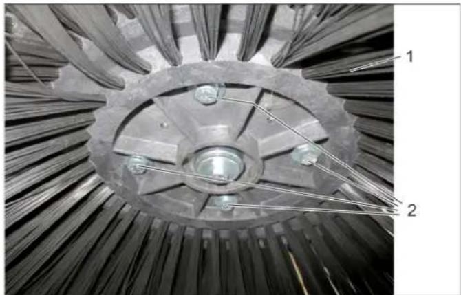 Kärcher B 300 R I D - Substituir a escova lateral - 1