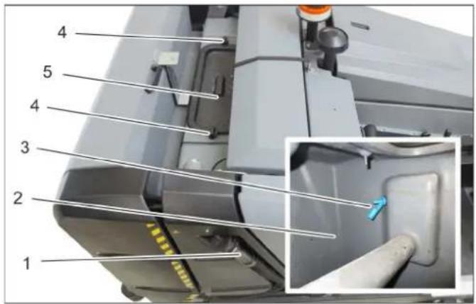 Kärcher B 300 R I D - Limpar o depósito de água suja - 1