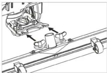 Kärcher BD 4325 C Bp Pack - Installing the Vacuum Bar - 1