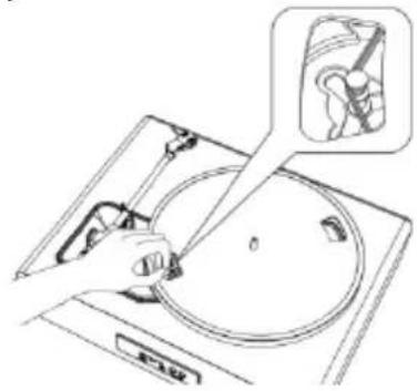 LENCO LS430 - Place the belt on the brass-colored motor pulley - 1