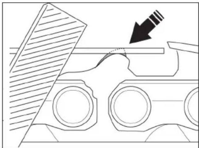 JONSERED CS16i - Para ajustar el calibre de profundidad - 4