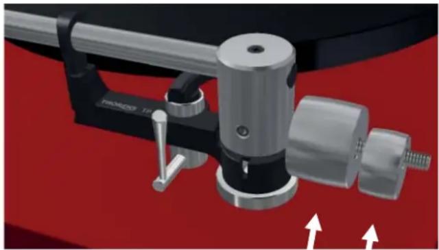 THORENS TP 82 - Procédez avec une extrême précaution, pour ne pas endommager l'aiguille de la cellule de lecture ! - 1