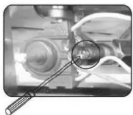 ROSIERES TR631NOX1 - CAZUL 2: reglarea surubului invizibil (consultati figura 3B) - 3