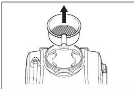 DOLMAR SP7650.4R - Nettoyage de la crépine de l'orifice de remplissage du réservoir de solution - 1