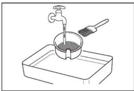 DOLMAR SP7650.4R - Nettoyage de la crépine de l'orifice de remplissage du réservoir de solution - 2