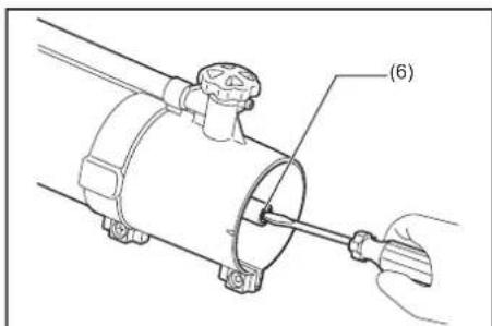 DOLMAR SP7650.4R - Changing the nozzle to a small-amount-solution-discharge nozzle (optional accessory) - 3