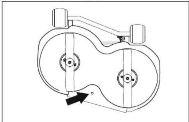 HUSQVARNA R 112iCX - De mulchplug verwijderen - 1