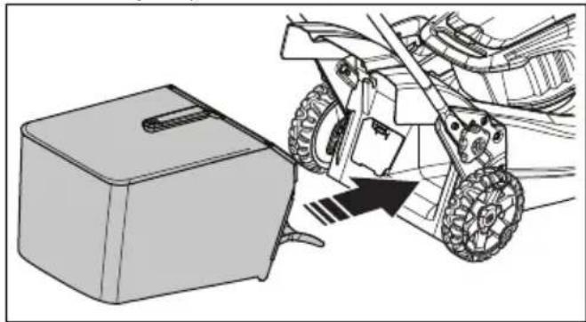 HUSQVARNA LC 247Xi - Çim toplama sepetinin takılması - 3