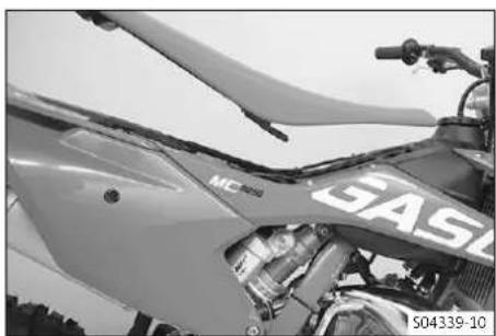 GAS GAS MC 85 (2021) - Monter la selle - 1