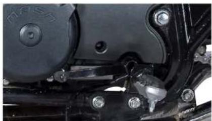 Mash Six Hundred 650cc (2021) - Rétrogradage - 2