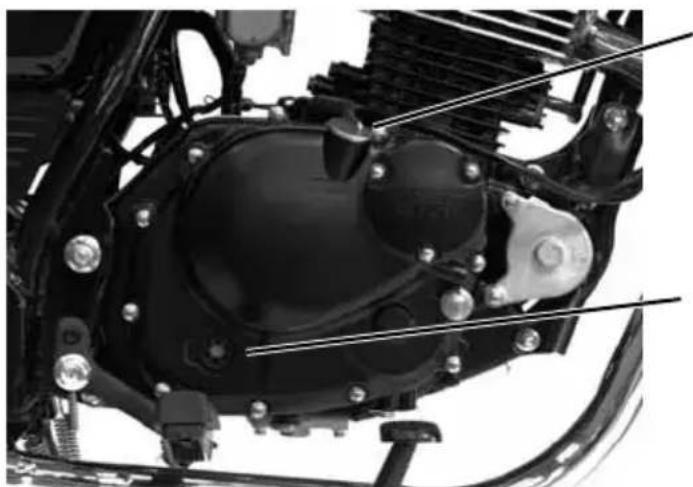 Mash Two Fifty 250cc (2014) - Vérification du niveau d'huile moteur - 1