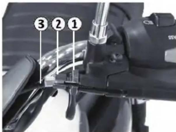 Mash Falcone 125cc (2020) - Réglage de l'embrayage (garde) - 1