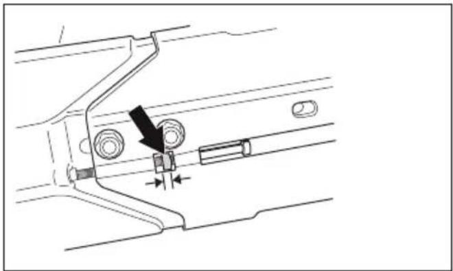 HUSQVARNA K 7000 - So stellen Sie die Spannung des Treibriemens ein - 1