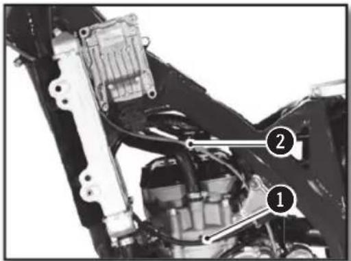 Sherco 250 SEF (2020) - MONTAJE DEL DEPÓSITO DE GASOLINA - 1