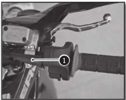 Sherco 250 SEF (2020) - ■ Régler le jeu du câble de gaz - 1