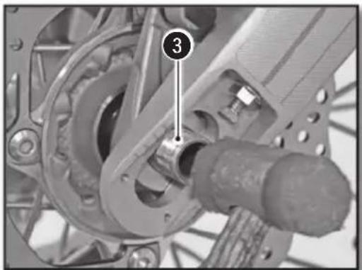 Sherco 250 SEF (2020) - REMOVING THE REAR WHEEL - 2
