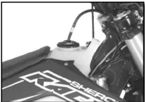 Sherco 450 SEFR (2019) - OPENING AND CLOSING THE FUEL TANK - 1
