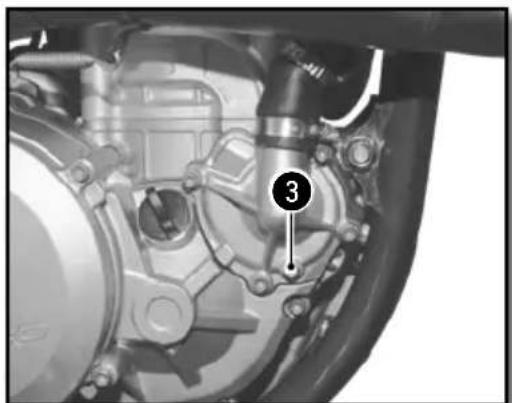 Sherco 450 SEFR (2019) - VACIADO DEL LÍQUIDO DE REFRIGERACION - 2