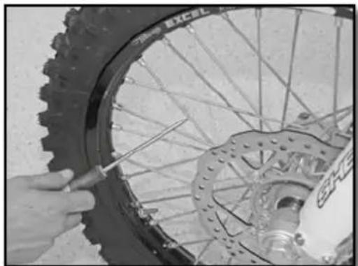 Sherco 450 SEFR (2019) - CHECKING SPOKE TENSION - 1