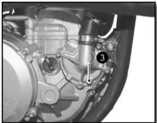 Technical diagram of a mechanical assembly with numbered components, likely a valve or pump assembly.
