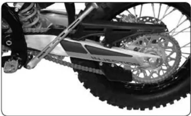 Sherco SE4.5iF (2010) - TENSION DE CHAÎNE - 1