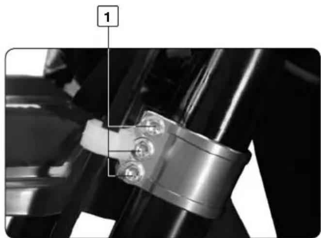 Sherco SE4.5iF (2010) - CHECKING THE FORK: TIGHTENING AND ADJUSTING THE STEERING BEARINGS - 2