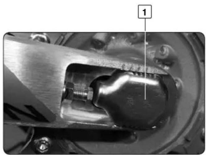 Sherco SE4.5iF (2010) - DRIVE CHAIN ADJUSTMENT - 3