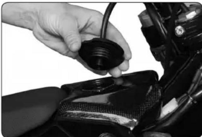 Sherco SE2.5iF (2009) - Carburante - 1