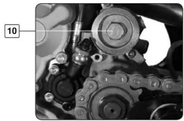 Sherco SE2.5iF (2009) - Remplissage huiile moteur - 1