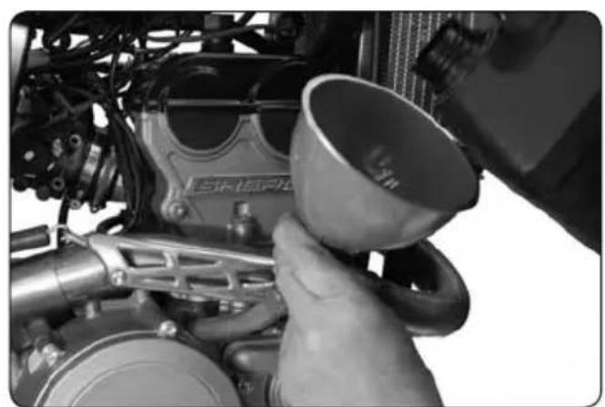 Sherco SE2.5iF (2009) - ENGINE OIL - 3