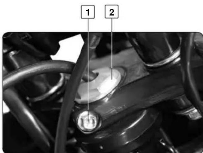 Sherco SE2.5iF (2009) - VERIFICACION DEL APRIETE DE LAS PLETINAS Y REGLAJE DE LOS RODAMIENTOS DE LA DIRECCION - 3
