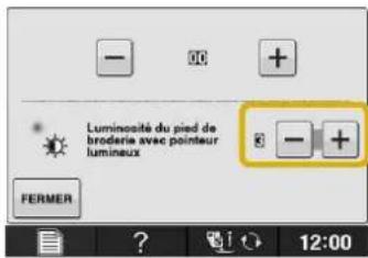 BABY LOCK Pathfinder - Réglage de la Luminosité du Pointeur Lumineux DEL - 1