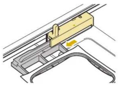 BABY LOCK Pathfinder - Retrait du Cadre de Broderie - 3
