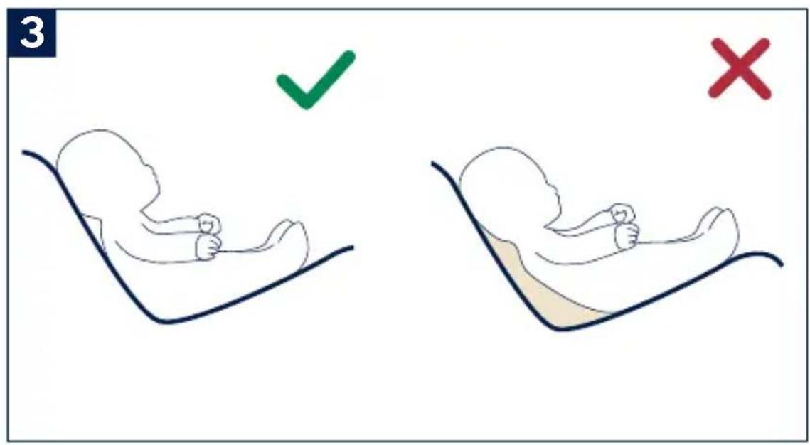 Nuna Pipa Lite - Installation de l'enfant dans le porte-bébé - 3