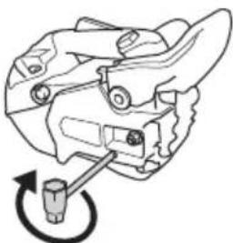 HUSQVARNA T136 - Tensioning the chain - 6