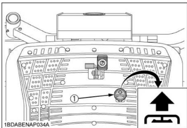 KUBOTA ZD1011 - MONTER ET DESCENDRE SÉCURITAIREMENT DE LA MACHINE - 5