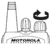 MOTOROLA CP200 - MISE SOUS TENSION ET HORS TENSION DE LA RADIO - 1