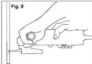 AVERTISSEMENT Il ne faut pas meuler avec le plat d'une meule à tronçonner. Cela pourrait causer l'éclatement de la meule et vous inaiger des blessures corporelles graves.