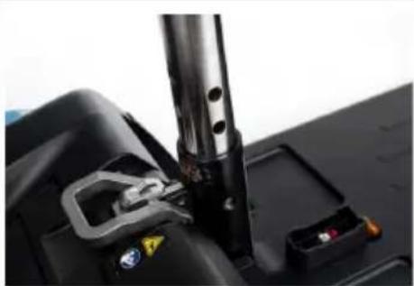 Vermeiren One Air+ Spring - Swivelling the seat - 1