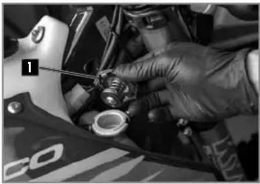 Sherco 125 SE (2022) - FILLING THE COOLANT - 2