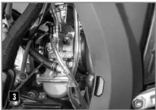 Sherco 125 SE (2022) - REMOVING THE FUEL TANK - 2